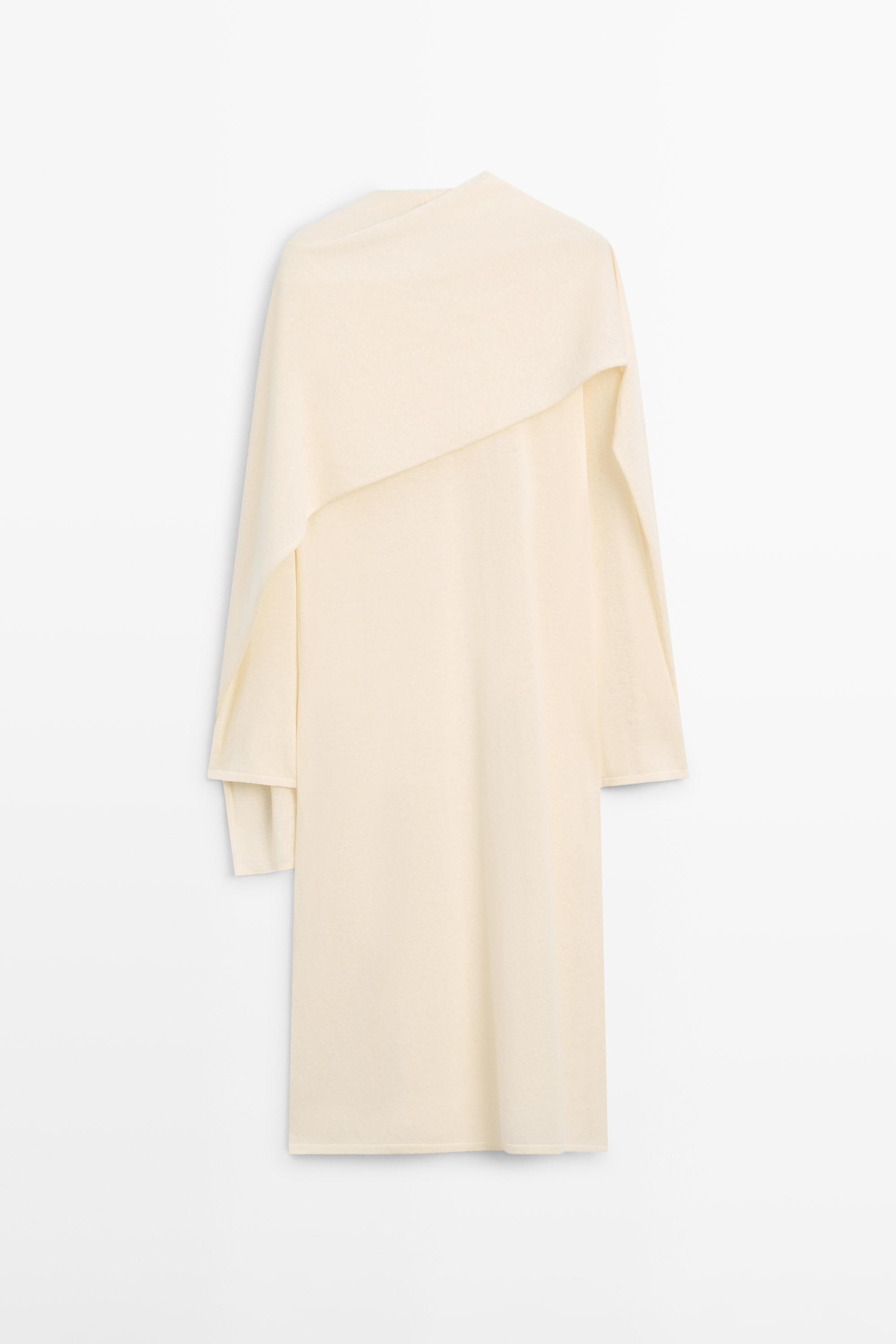 Total look flowing tunic dress